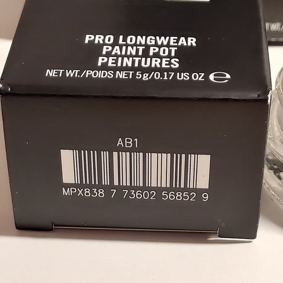 MAC Paint Pot *SINK TO A WHISPER* - Picture 5 of 5